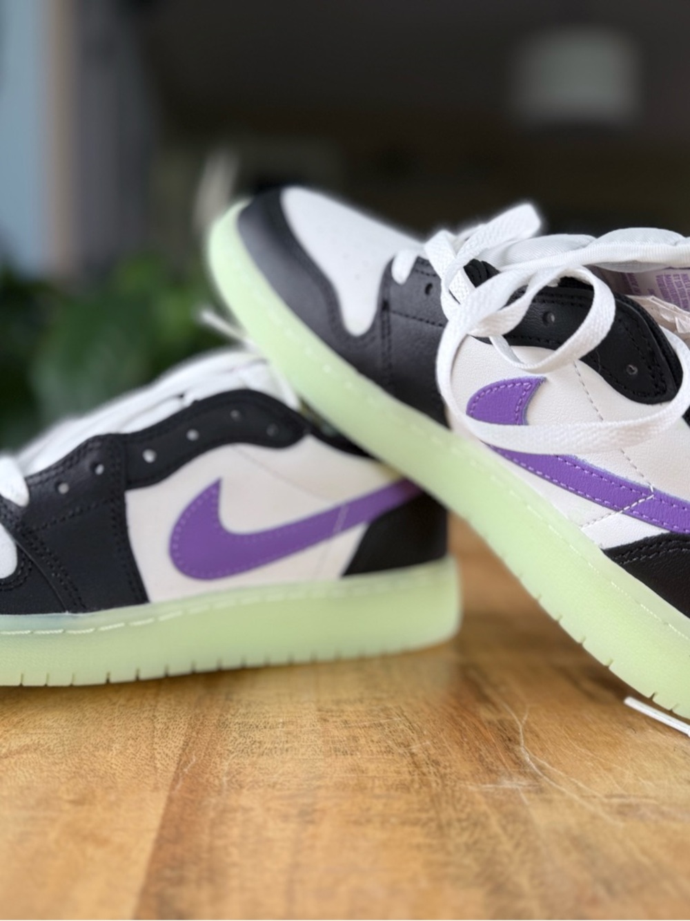 Air Jordan 1 Retro Low OG GS 'Black Raspberry' 2024